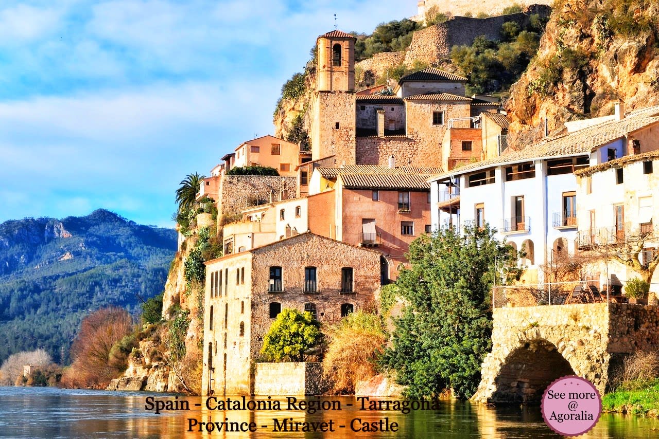 Spain-Catalonia-Region-Tarragona-Province-Miravet-Castle