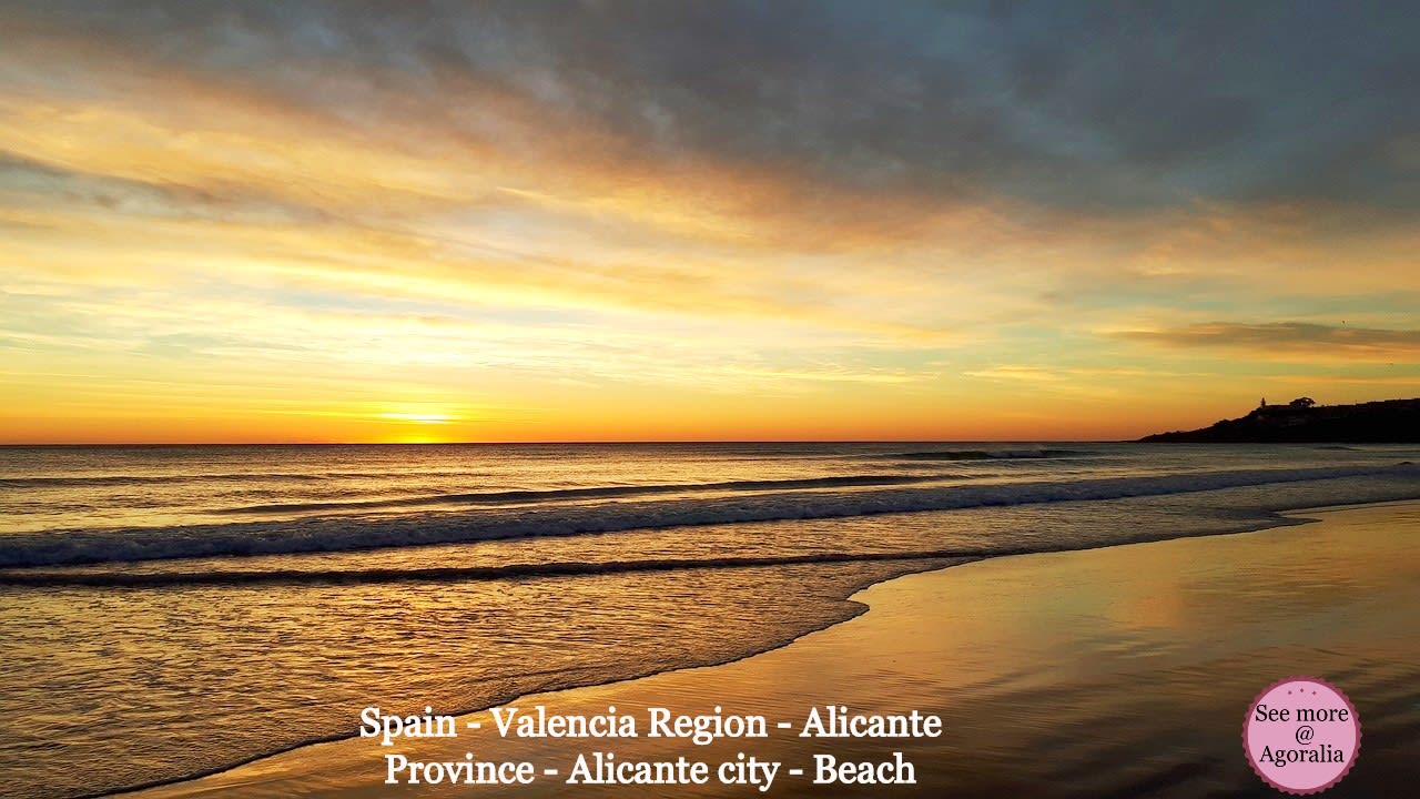 Spain-Valencia-Region-Alicante-Province-Alicante-city-Beach