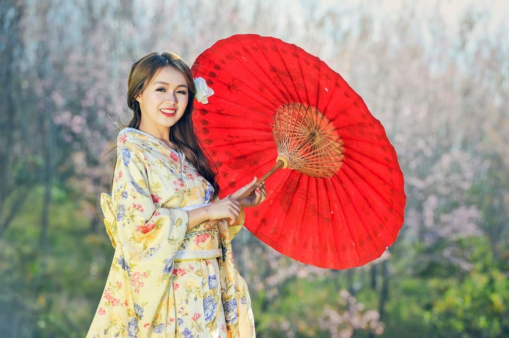 Japan-Traditional-dress-Woman-Geisha