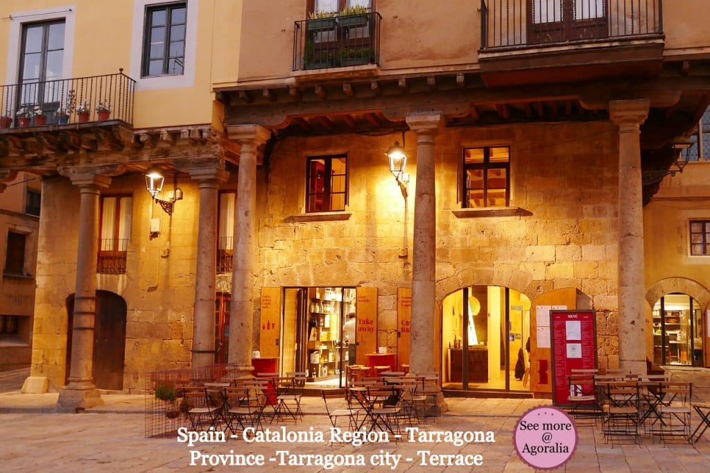 Spain-Catalonia-Region-Tarragona-Province-Tarragona-city-Terrace