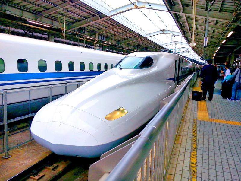 Japan-Transportation-Shinkansen-bullet-train