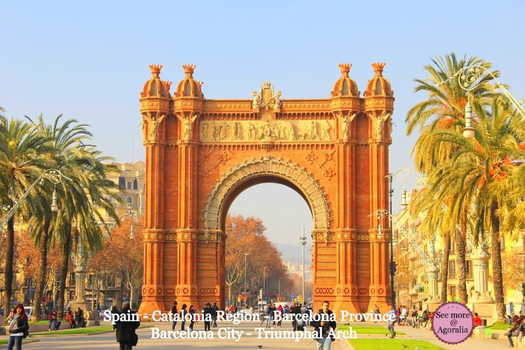 Spain-Catalonia-Region-Barcelona-Province-Barcelona-City-Triumphal-Arch