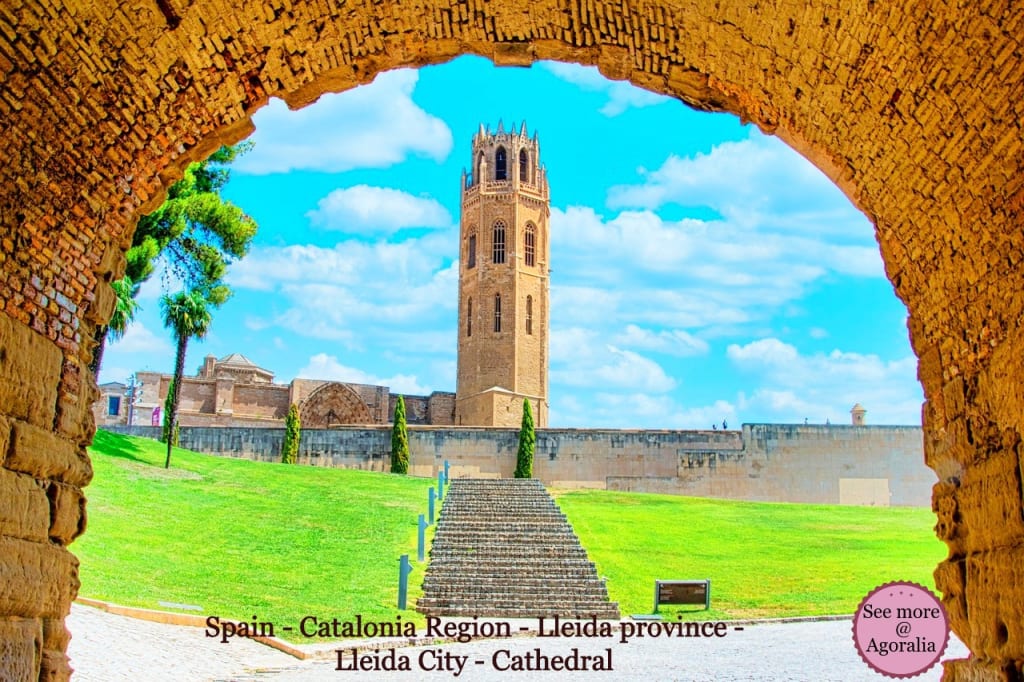 Spain-Catalonia-Region-Lleida-province-Lleida-City-Cathedral