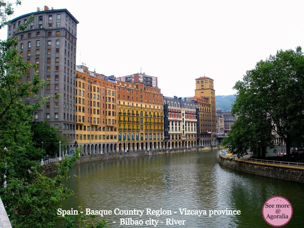 Spain - Basque Country Region - Vizcaya province - Bilbao city - River