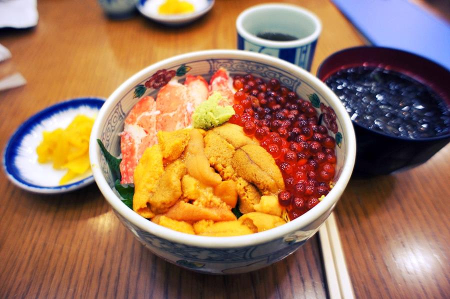 Japan-Food-Kaisendon-seafood-rice