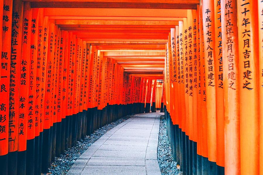 Japan-Landmark-Fushimi-Inari-Shine-architecture