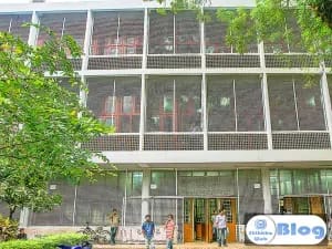 DU-Central-Library.jpg