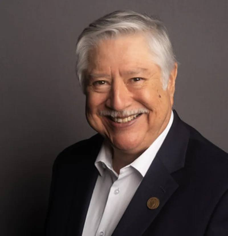 Juan V. Hernandez headshot.