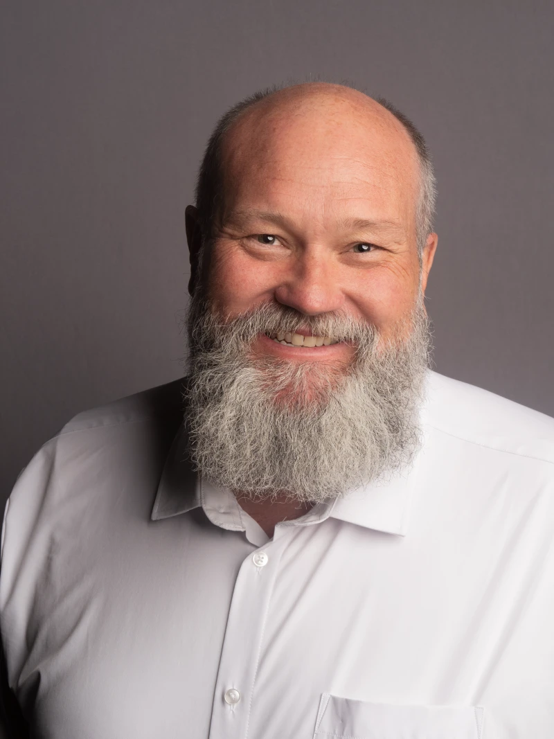 Mike Dixon headshot.