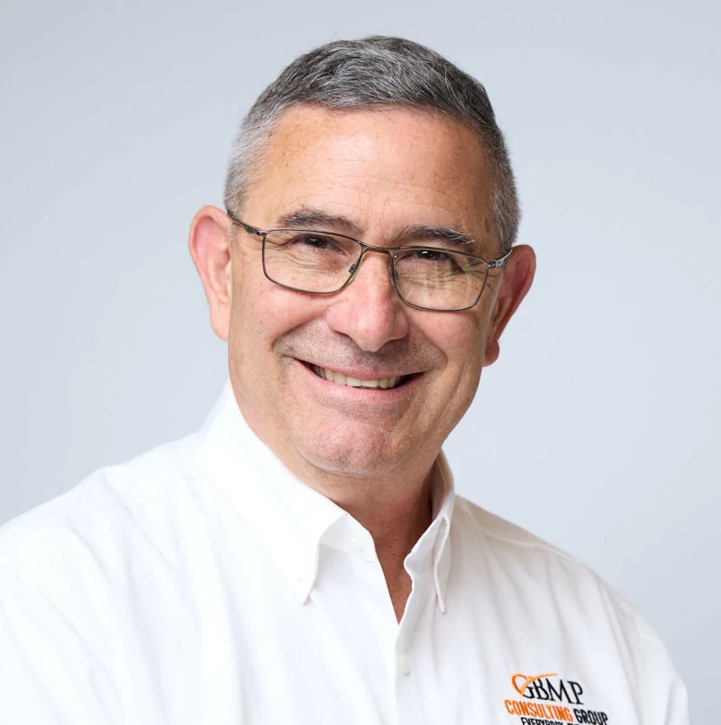Ron Pujalte headshot.