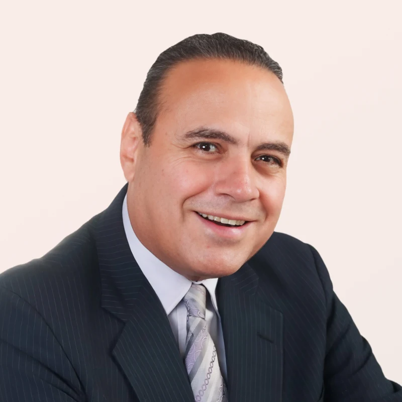 Armando Raul Serrano Felix headshot.