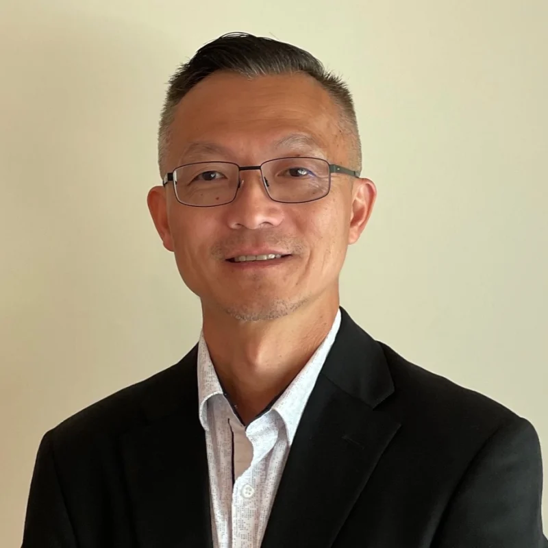 Howard Wu headshot.