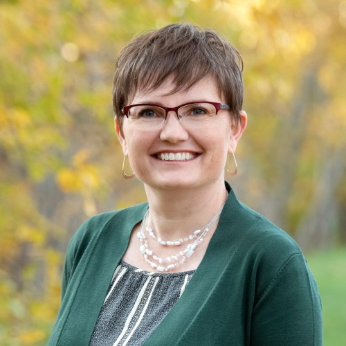 Lacey Garner headshot.