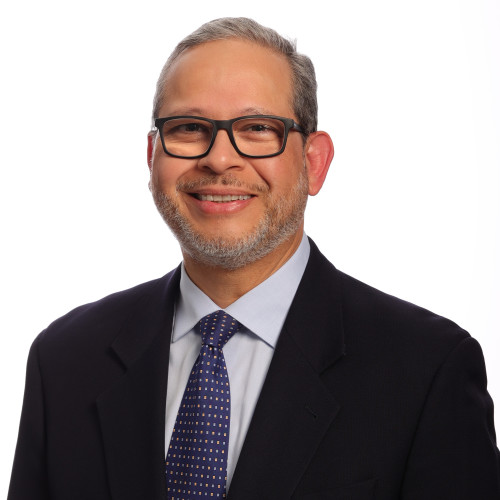 Oscar Mayet headshot.