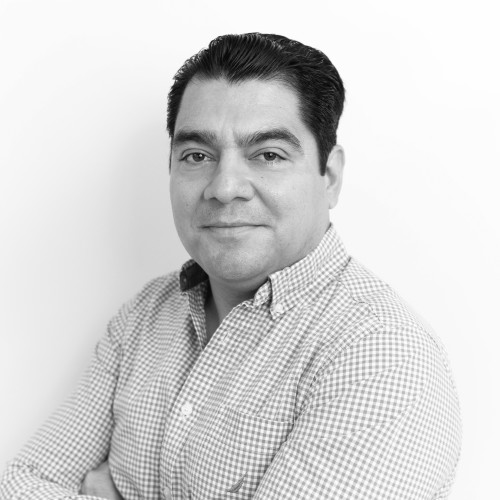 Armando Vazquez headshot.