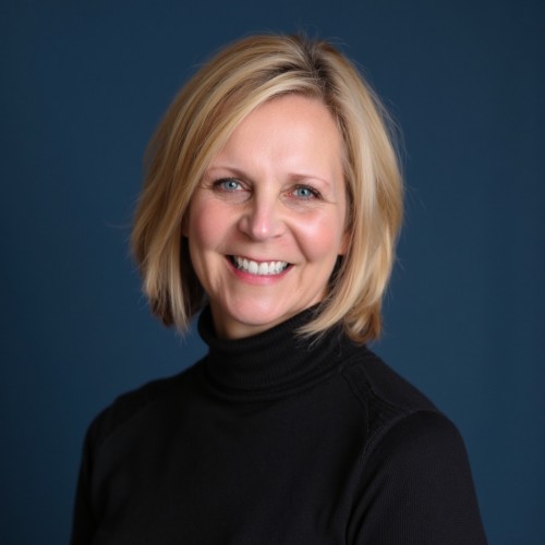 Shana Padgett headshot.