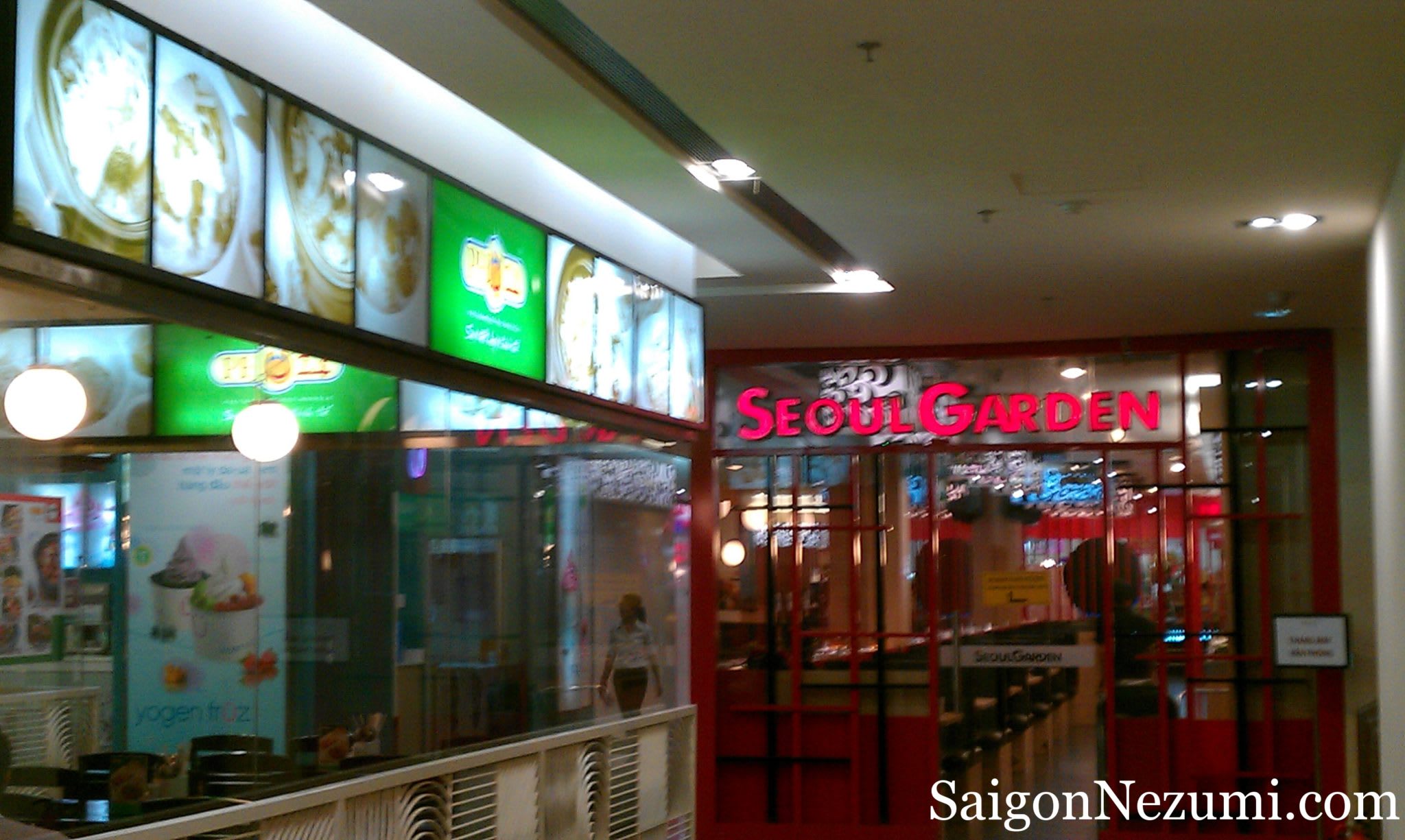 Vincom Center Food Court