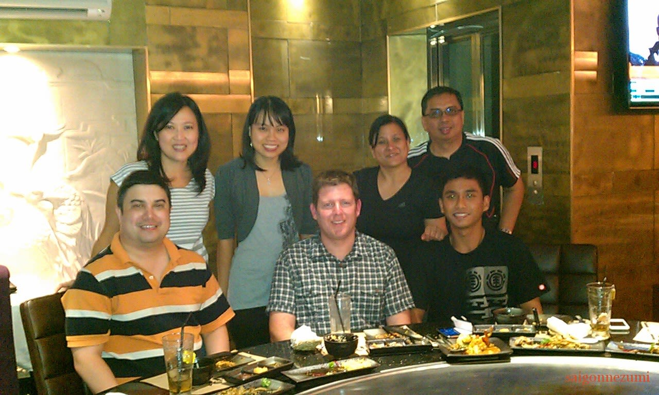 Kevin, Evelyn, Thuy, John and a family from Singapore