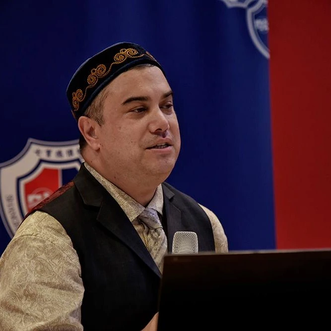 Kevin Miller Matsunaga - Founder of Vinifty