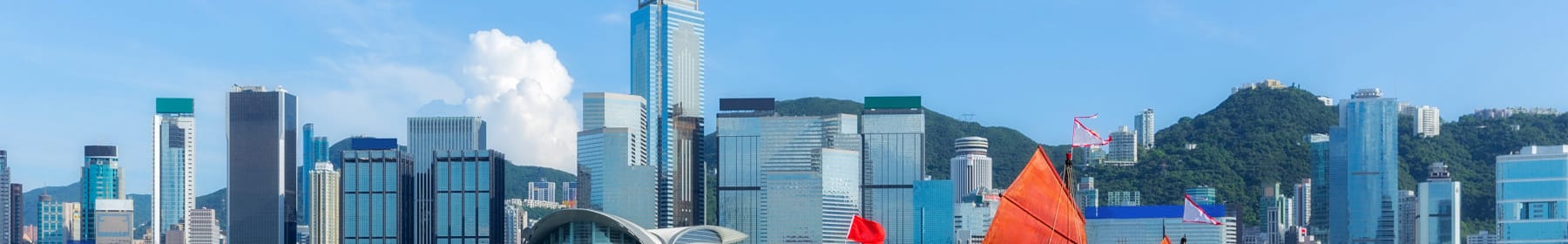 Hong Kong harbour with junk boat - International Removals to Hong Kong