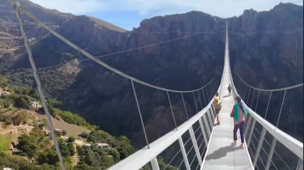 Lanjarón builds the new Granada 