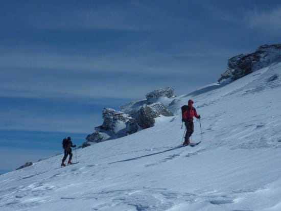 Ascending to the Loma de San Juan ridge