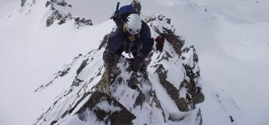 Mountaineering traverse of the Raspones ridge, Sierra Nevada