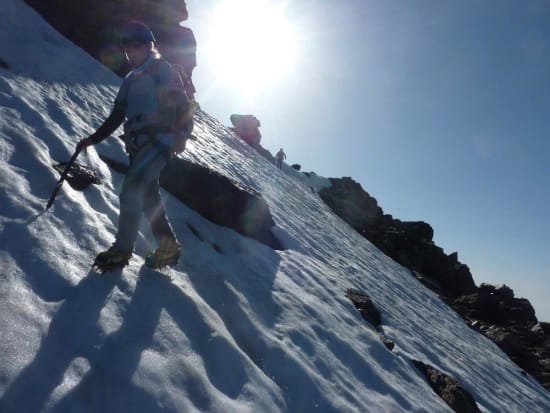 Winter mountaineering on the longest day in southern Spain