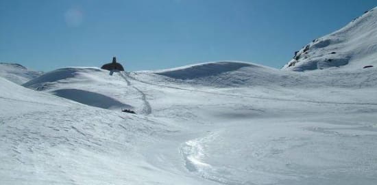 Magical! The refuge and lake in winter