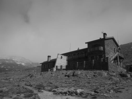 Arriving at the Refugio Poqueira