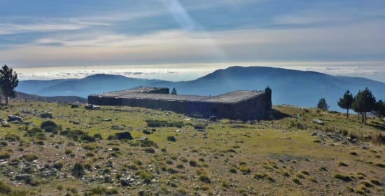 Animal shed and the Sierra de Lujar