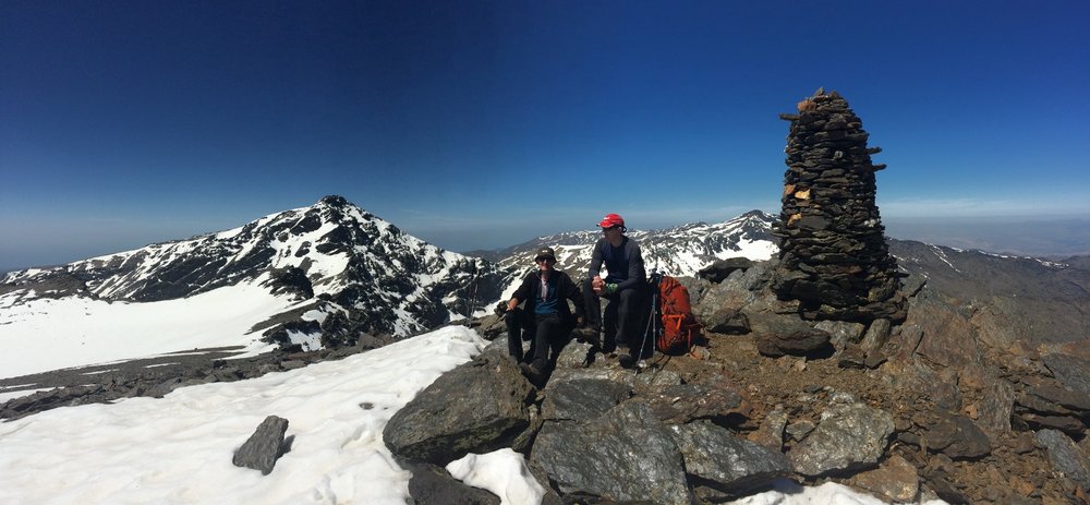 2 day trekking circuit of the Northern Sierra Nevada Peaks