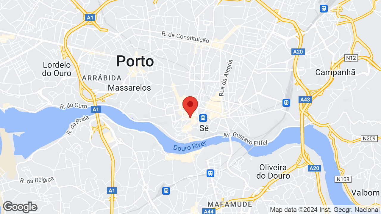 Rua dos Caldeireiros 100, 4050-137 Porto, Portugal