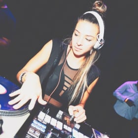 Dj T-Sia