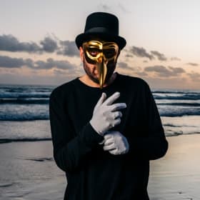 Claptone