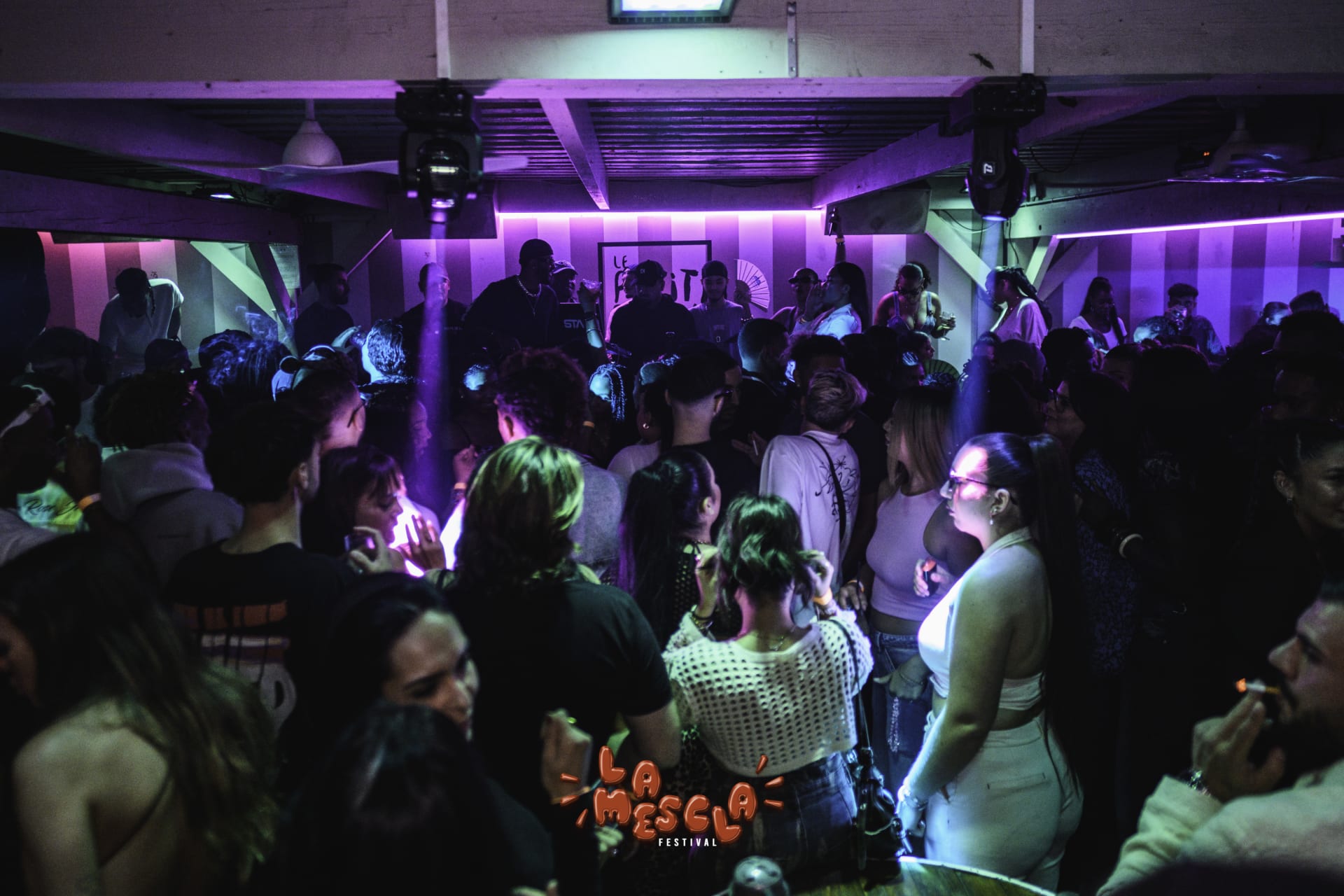 La Sunday - By La Mescla (Petit Bain) Cover