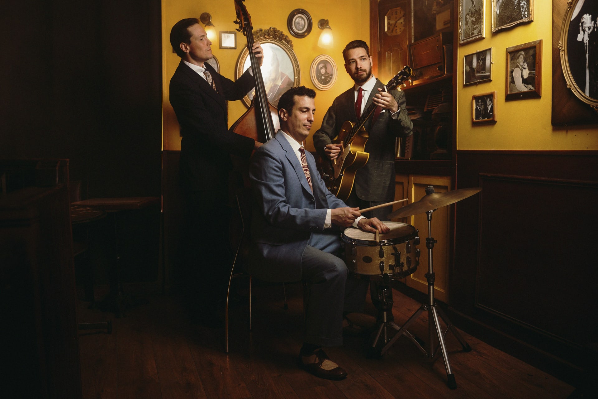 The Atomic Cocktails - Nonsense Live Cover