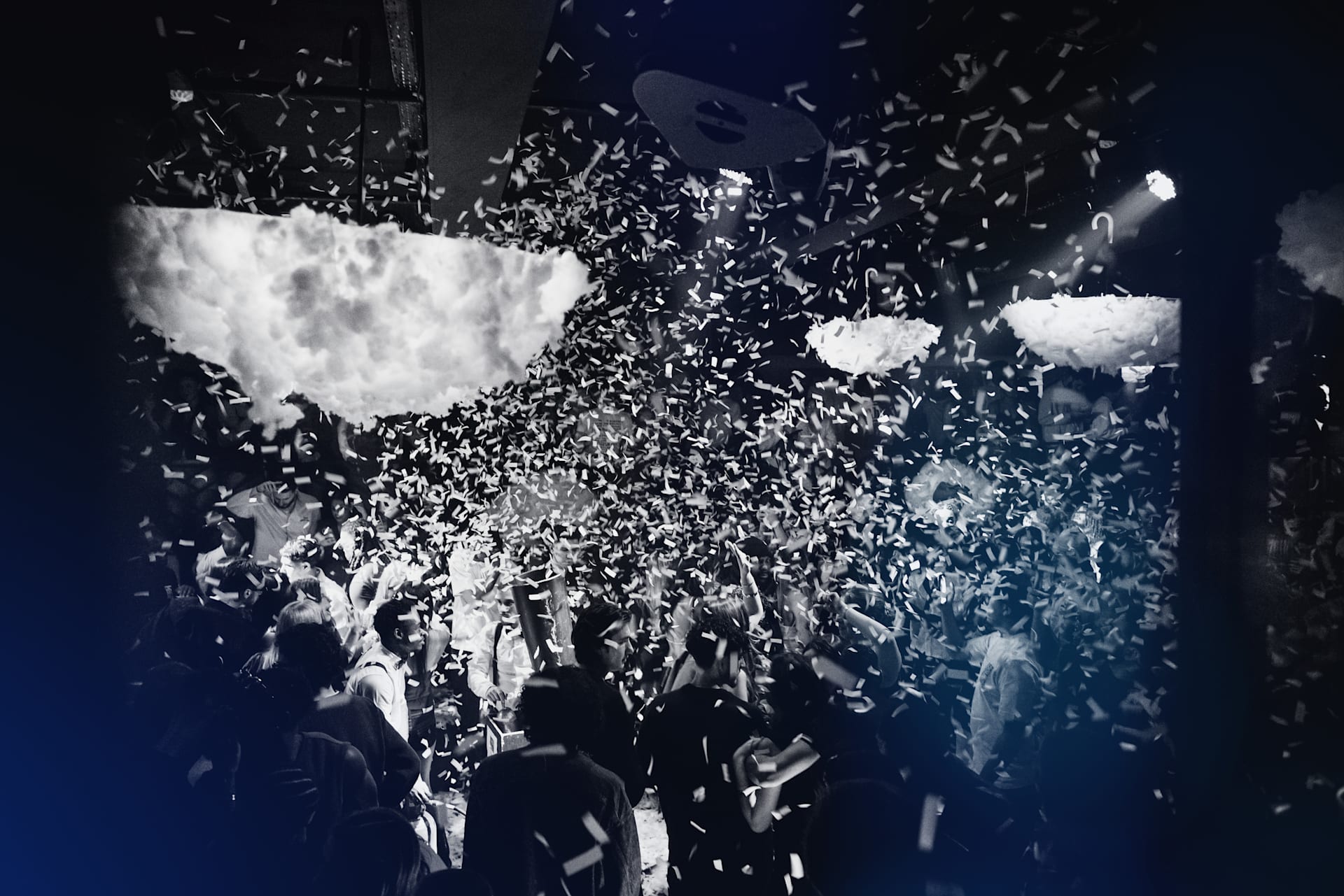 Nua Paris  18/04 Cover