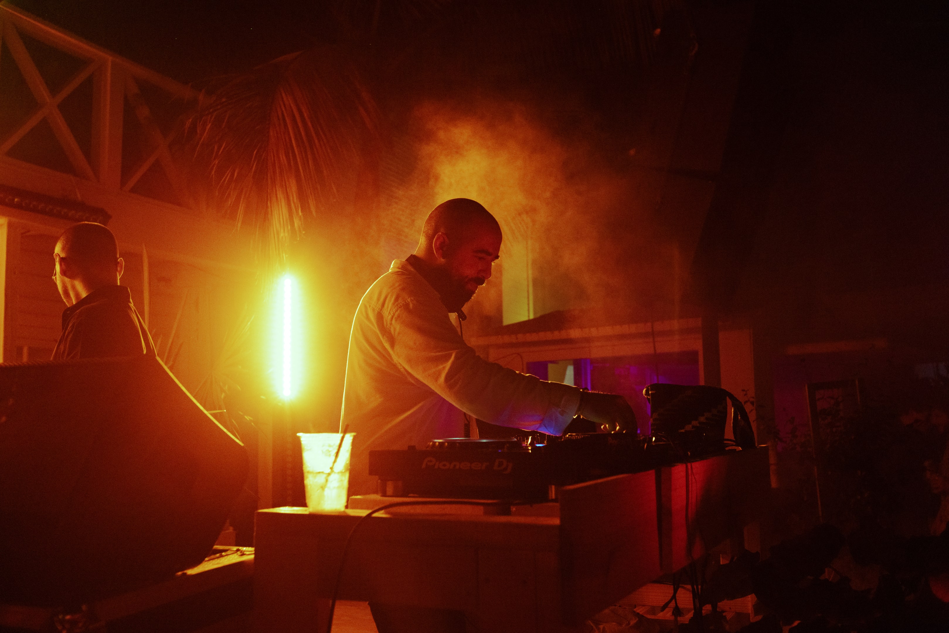 Zeyzey Presents: Caliente Caliente Ft. Khoudari & Friends Cover