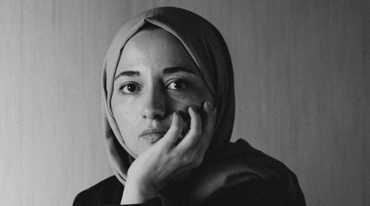 Busra Kayikçi Cover