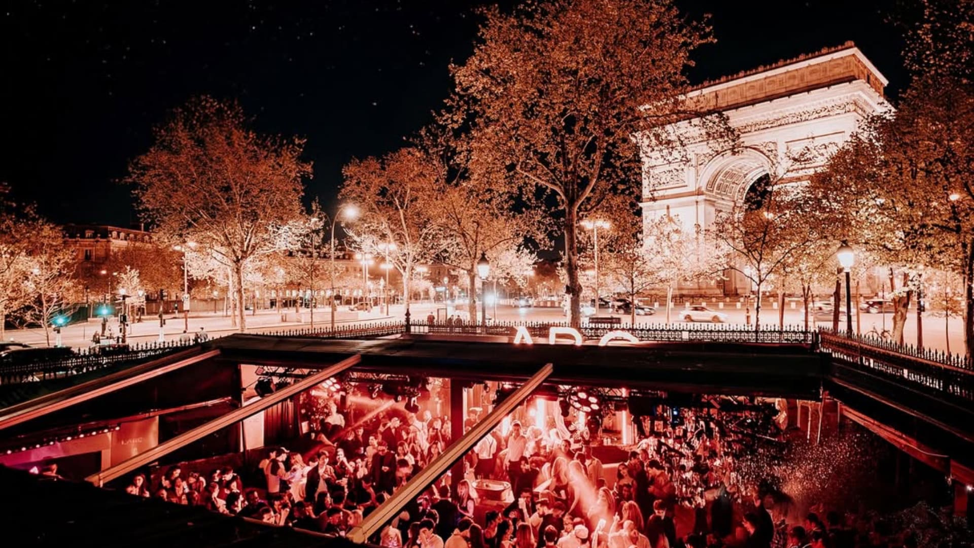 Gio At L'arc Paris (Veille De Jour Férié) Cover