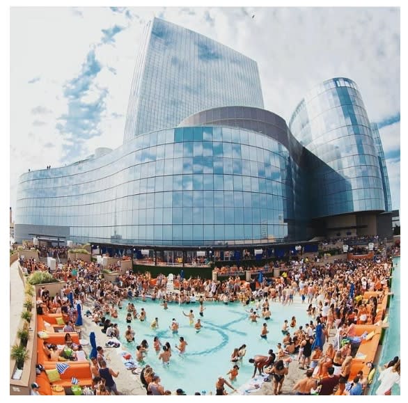 Hq2 Beachclub: Made In Colombia Pool Party Cover