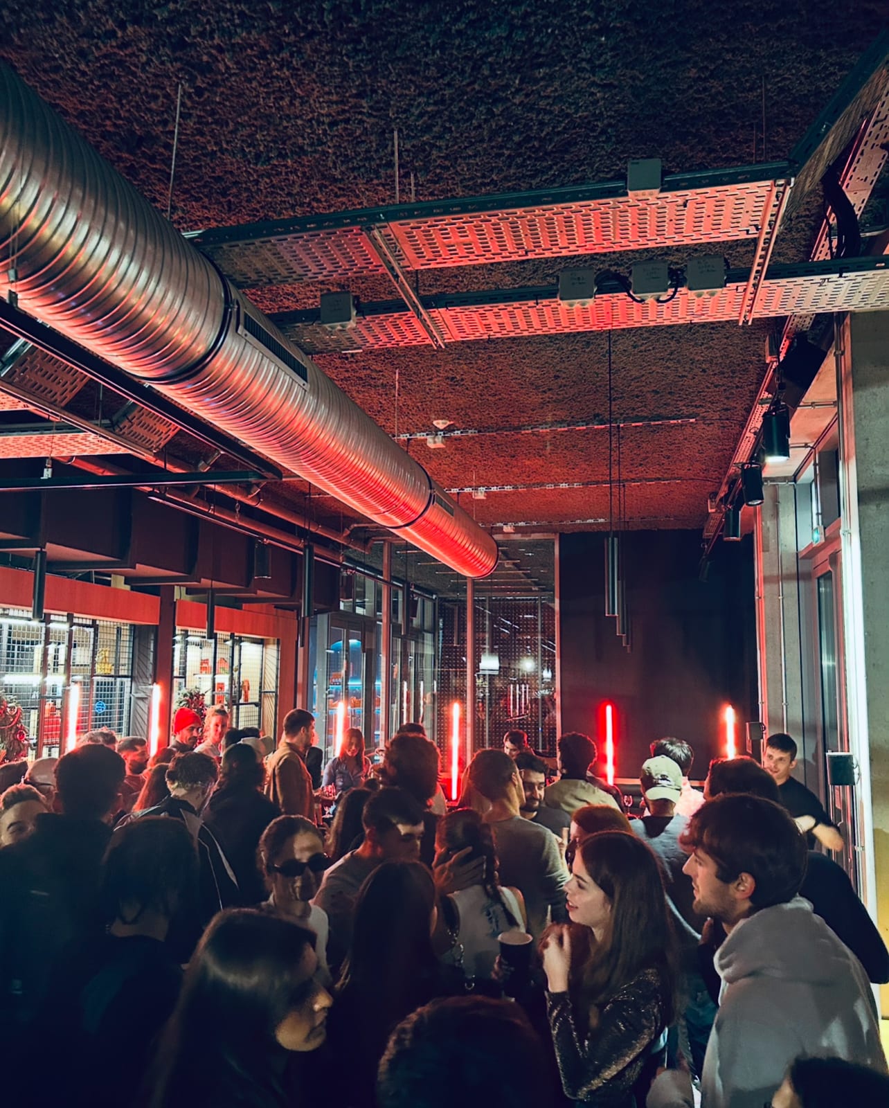 (Gratuit) The Social Hub With Odeon, Celeste & Friends Cover