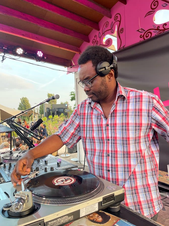 Initiation Au MIX Cover