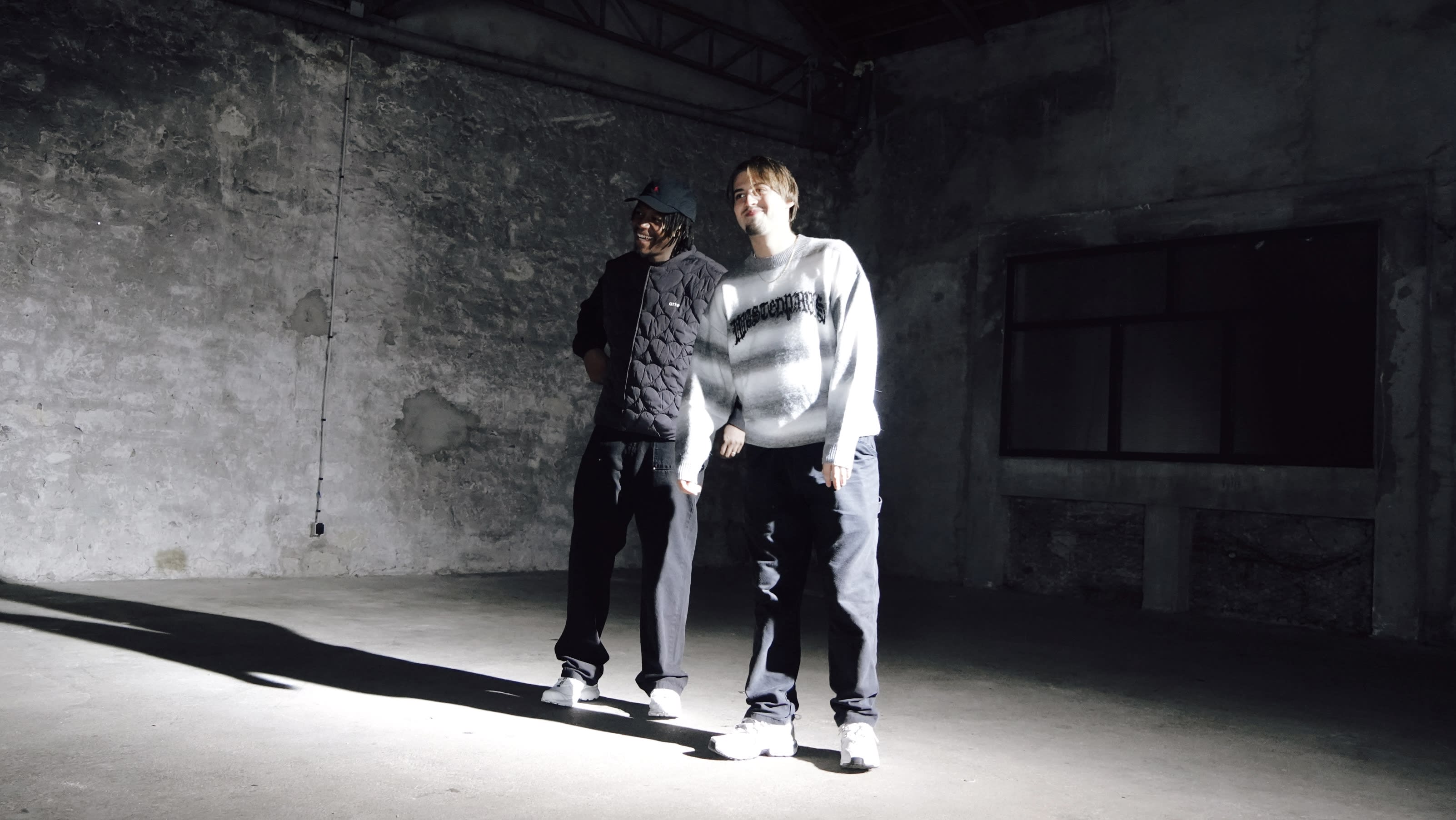 Showcase – Livaï & Cosmo Cover