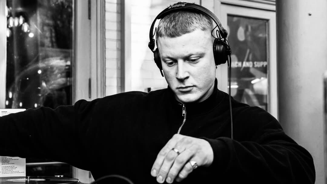 Casa Ata: Inflair, Singi, Markus Cover