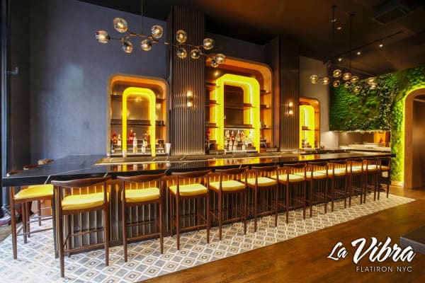La Vibra Nyc Flatiron Black Friday Pub Crawl 2023 Cover