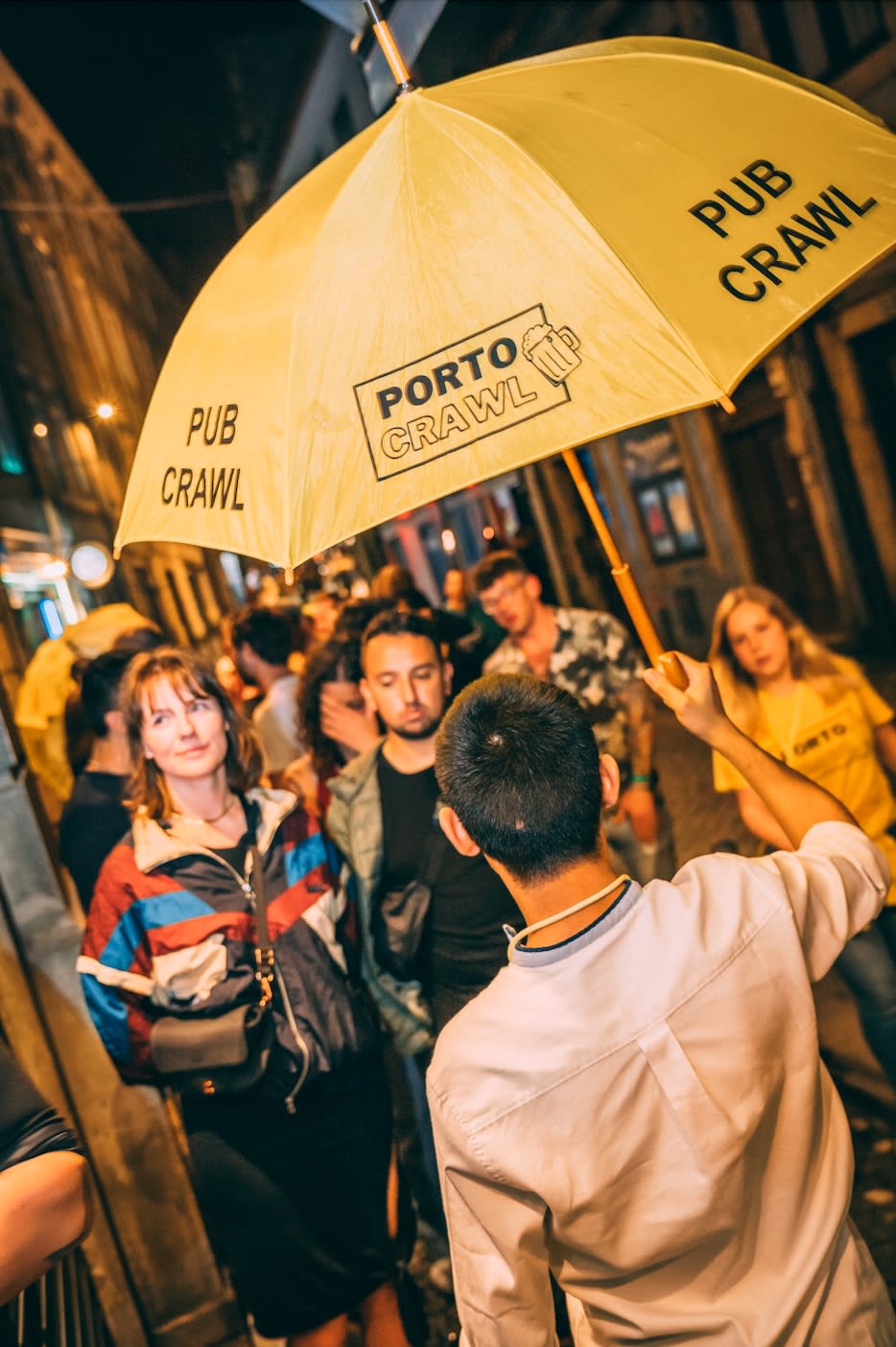 Porto: Pub Crawl With 7 Drinks, Games, And Vip Club Cover