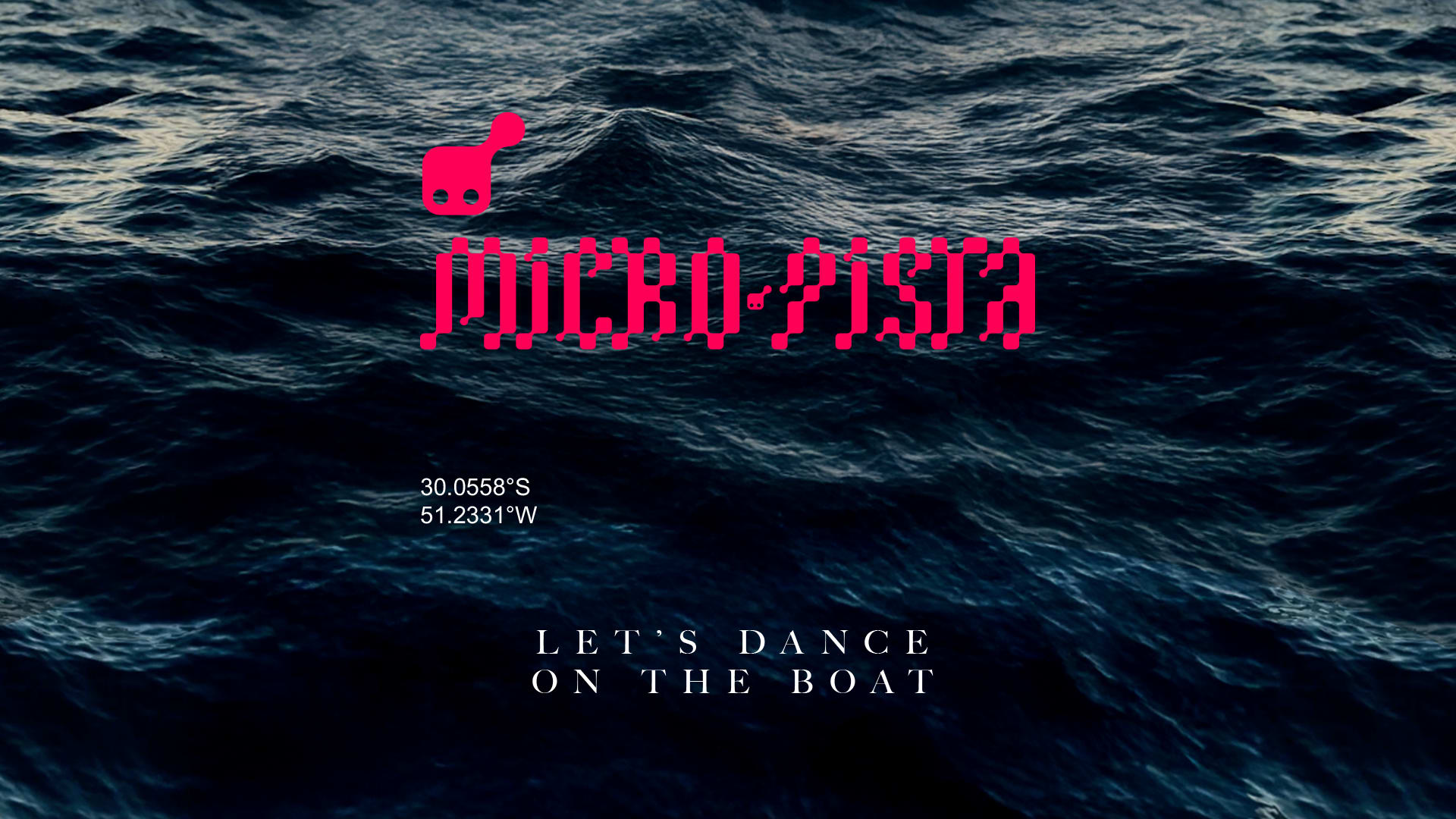 Micro Pista On The Boat Cover