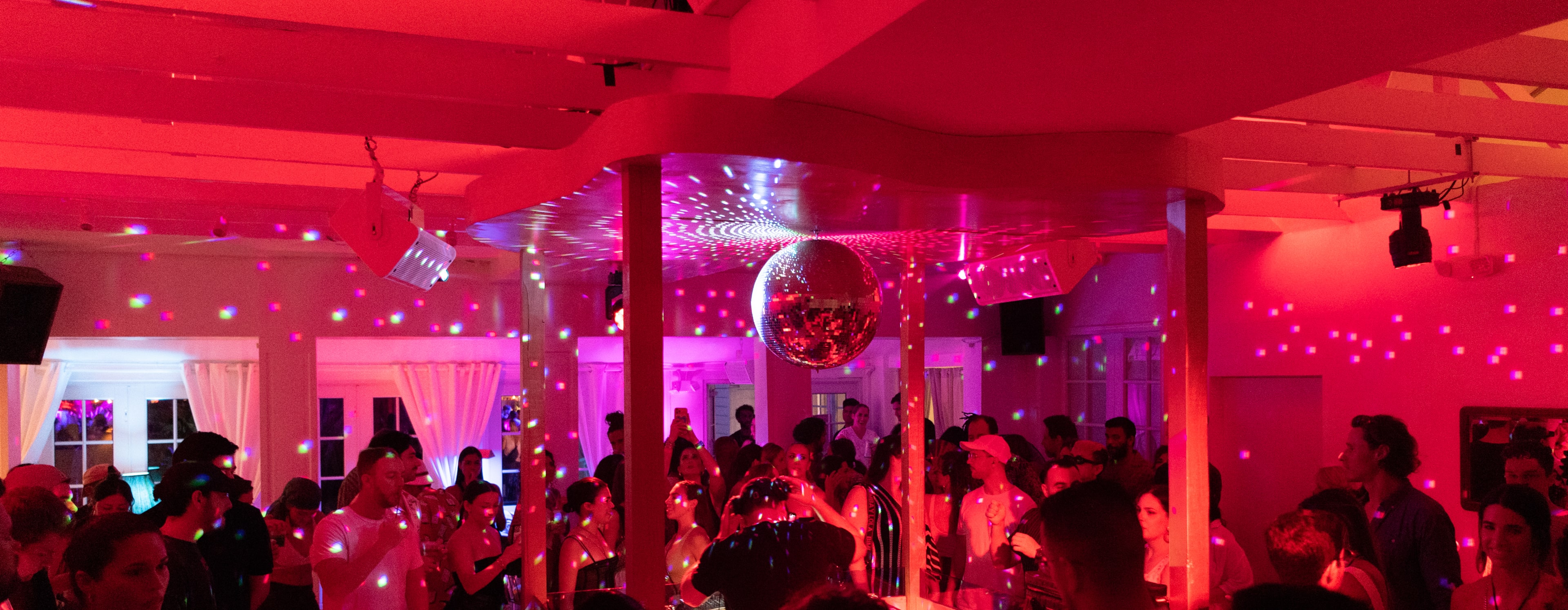 Vintage Afrobeat All Stars + La Payara Encore Cover